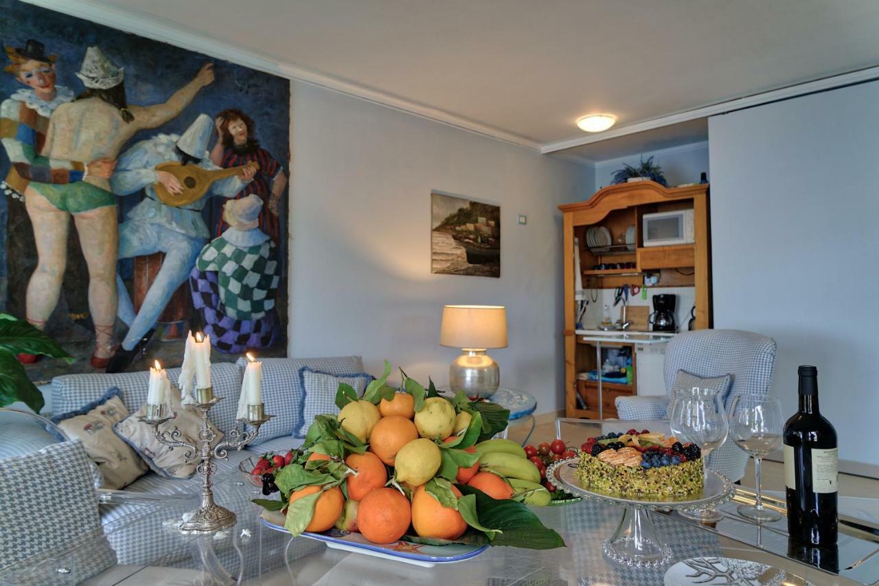Luxury Apartment And Charm Sea View Isola Bella Таормина Екстериор снимка