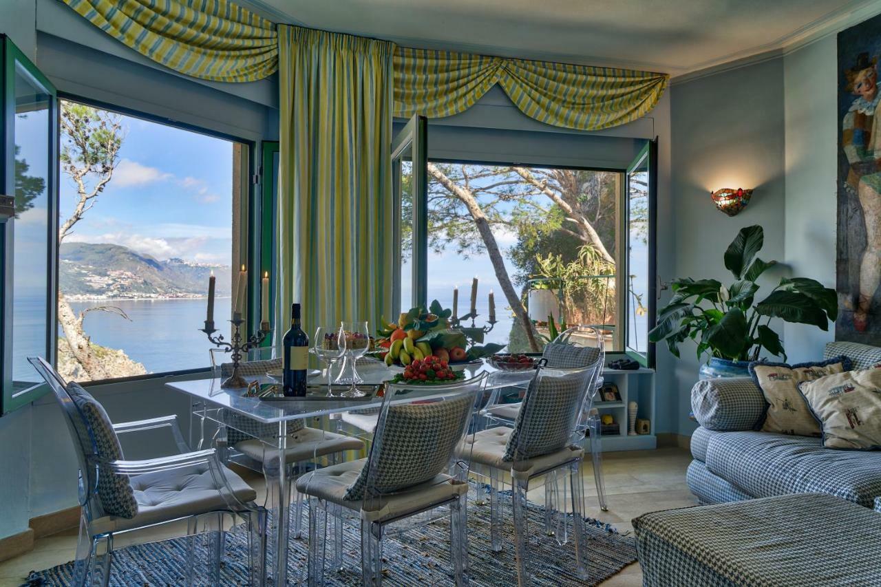 Luxury Apartment And Charm Sea View Isola Bella Таормина Екстериор снимка
